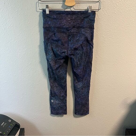 Lululemon Fast and Free High-Rise 19” Crop Nulux
Polar Lights Blue Multi - Picture 9 of 13
